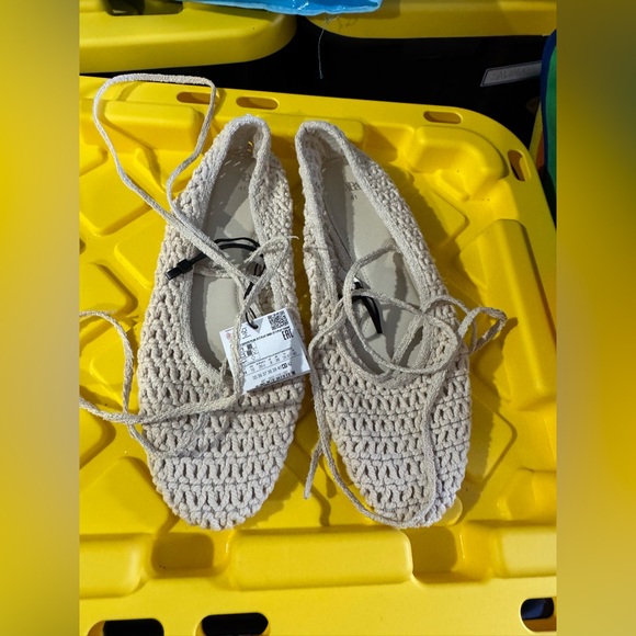 NWT ZARA CROCHET FLATS - Picture 5 of 6